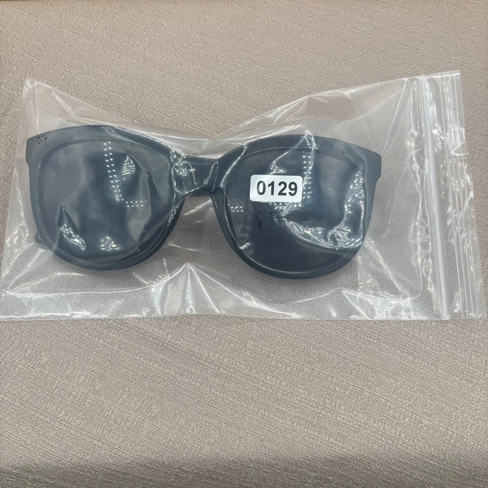 Fossil Womens Black Cat Eye Sunglasses FW186 53879 3 53mm Lenses